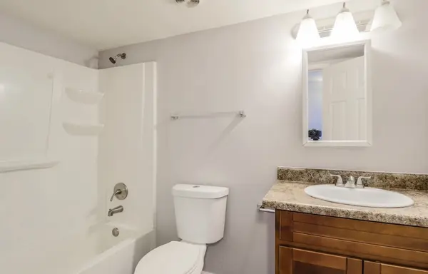 8208 N. 34th Dr Phoenix, Az 85051,