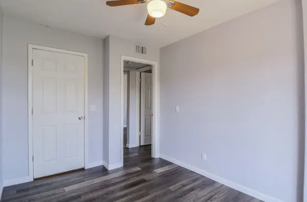 8208 N. 34th Dr Phoenix, Az 85051,