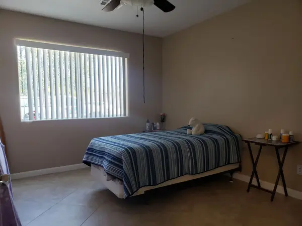 1037 E Ruth Ave, Phoenix, AZ 85020