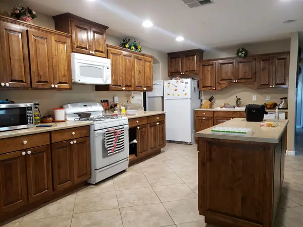 1037 E Ruth Ave, Phoenix, AZ 85020