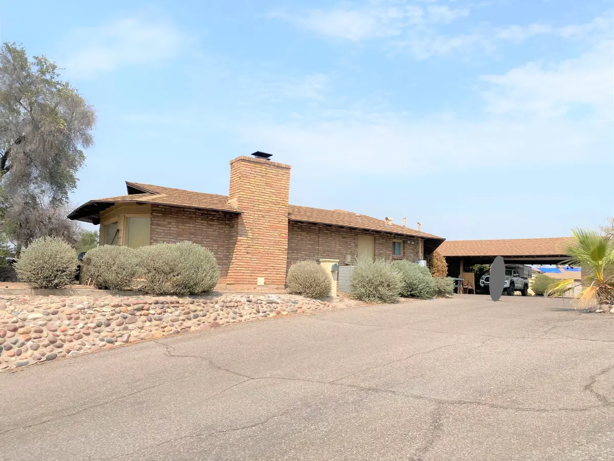 1101 West Fairway Drive, Mesa, AZ 85201