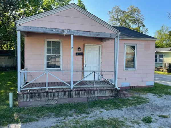North Charleston SC Multi-Family Home for Sale $324,900,AgentOwned Realty