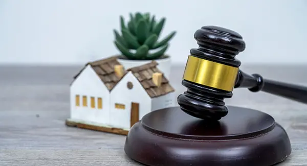 In Today’s Market, Listing Prices Are Like an Auction’s Reserve Price,Anna Shi
