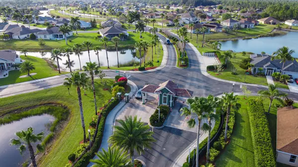 8061 Liriope Loop, Lehigh Acres, FL 33972