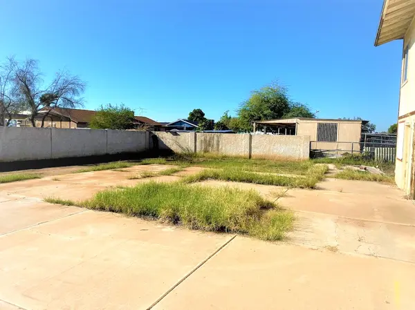 6104 West Monte Cristo Avenue, Glendale, AZ 85306