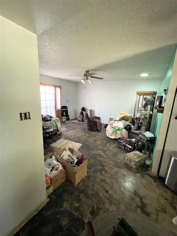 3250 E Hillery Dr Phoenix, Az 85032,