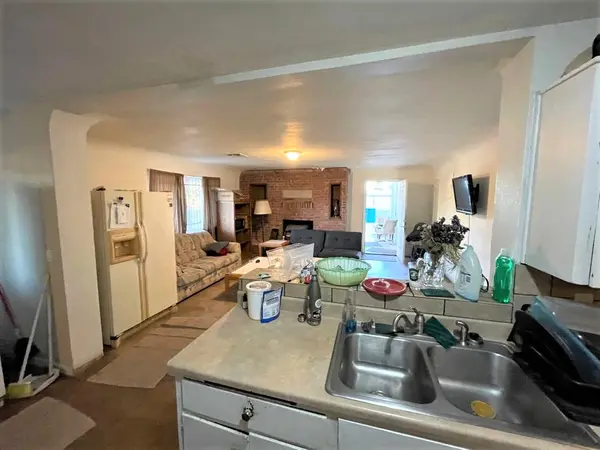 802 N 31st St, Phoenix, AZ 85008