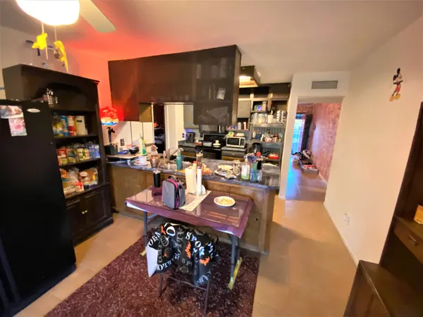 561 E Hilton Ave, Mesa, AZ 85204
