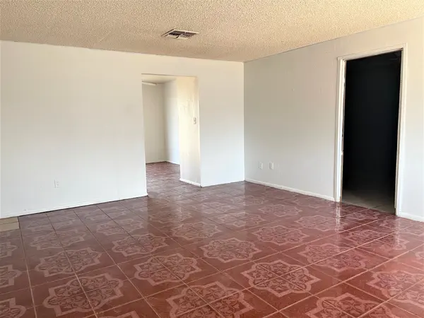 6142 W Monte Vista Rd, Phoenix, AZ 85035