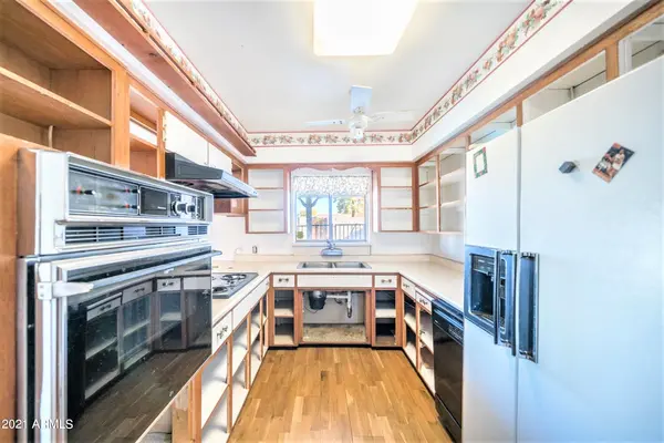 2002 W Northview Ave  Phoenix, Az 85021,
