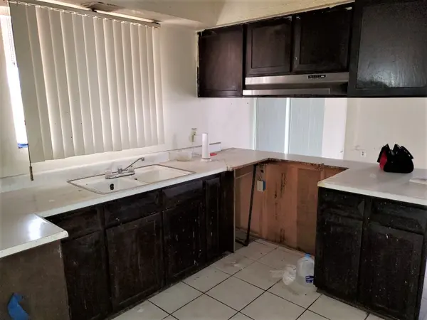 2027 N. 55th Ave. Phoenix 85035