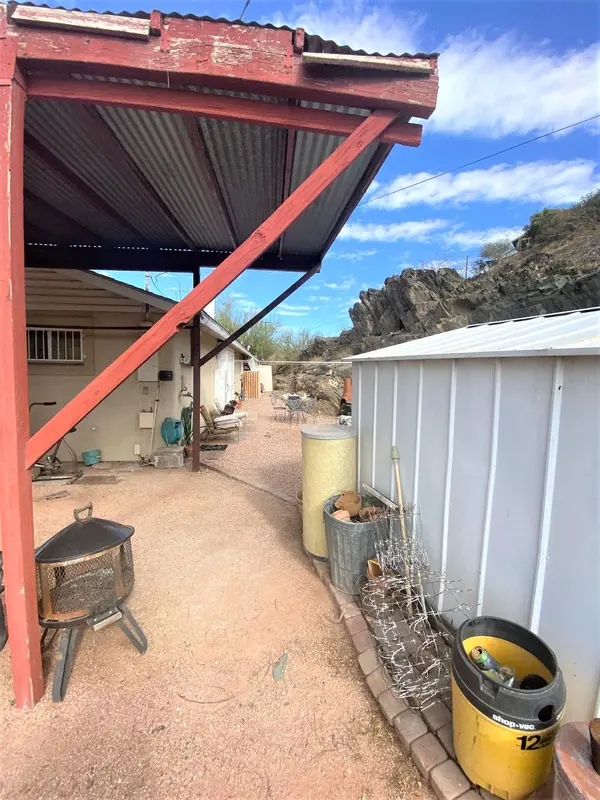 1027 E Seldon Ln Phoenix, Az 85020,