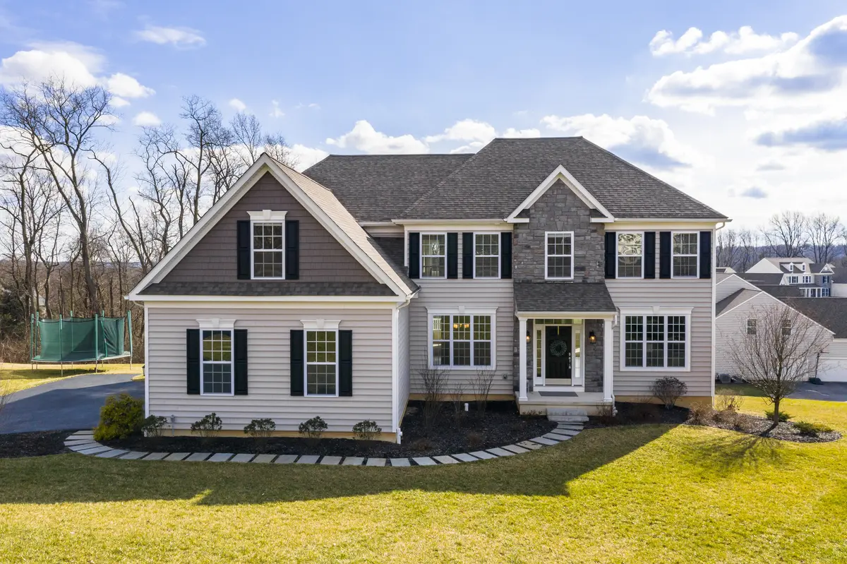 1557 Bright Glade Cir, Downingtown, PA 19335