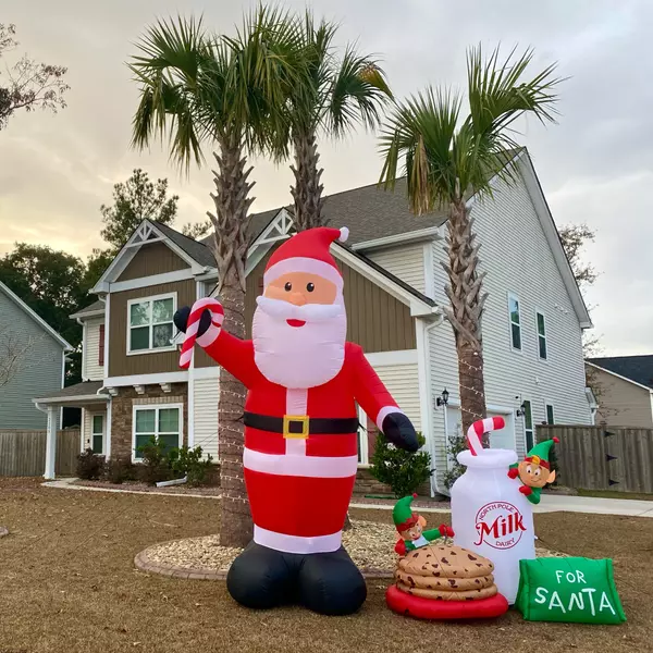 Holiday Spirit on Johns Island,Karly McCormack