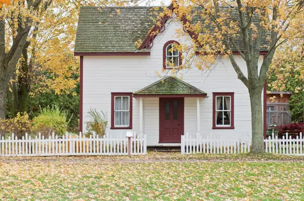 82,338 Great Reasons to Buy a Home Today,Matt Hawkes