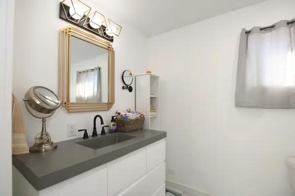 564 Vine St, Fond Du Lac, WI 54935