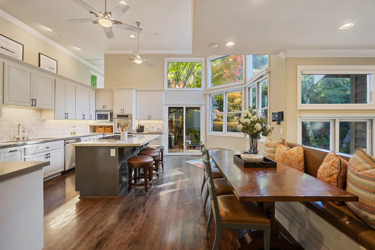 28 Merrill Cir S, Moraga, CA 94556