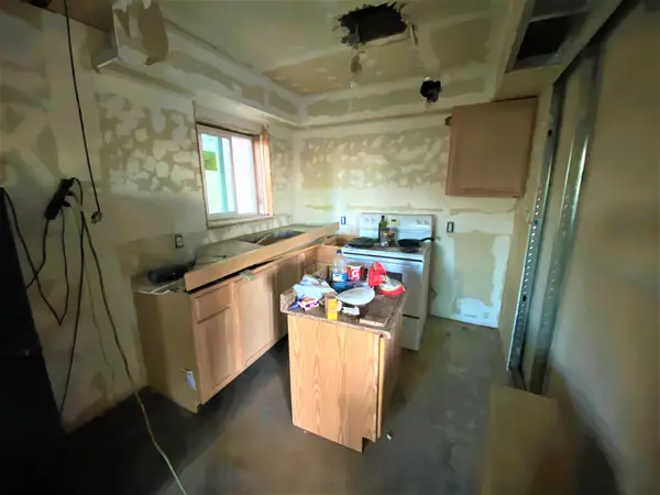 3229 W Monroe St Phoenix, Az 85009living Area,