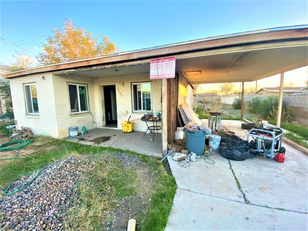 3229 W Monroe St Phoenix, Az 85009living Area,