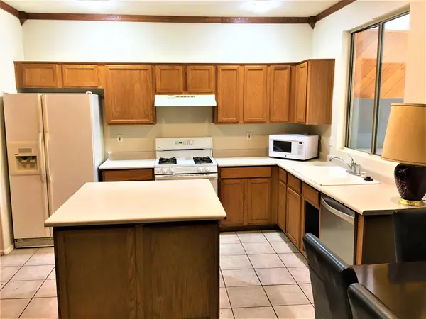 5827 W Golden Ln, Glendale, AZ 85302