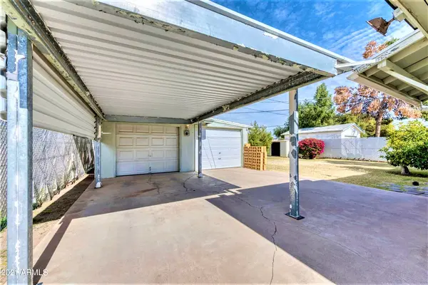 1102 W Roma Ave Phoenix, Az 85013,