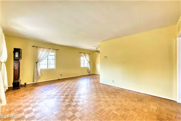 1102 W Roma Ave Phoenix, Az 85013,