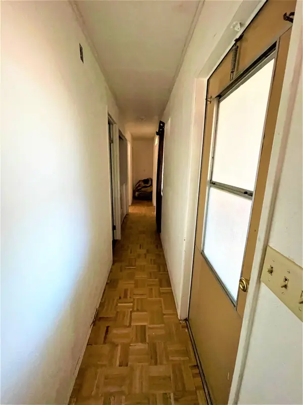 9405 E Emelita Ave, Mesa, 85208.