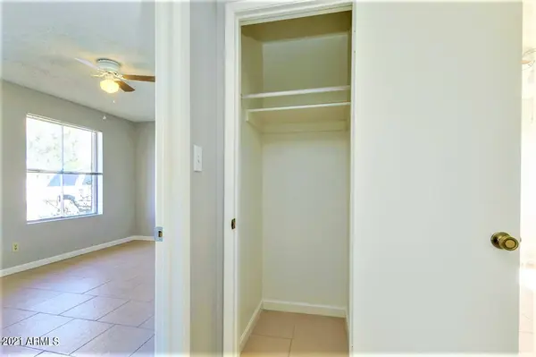7521 W Flower St  Phoenix, Az 85033,