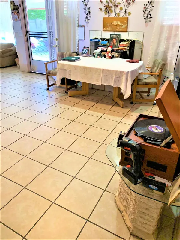 6515 E Presidio St Phoenix, Az 85021,