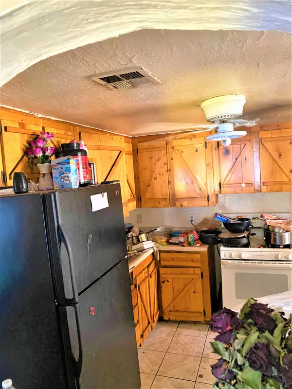 3011 W Cypress St, Phoenix, AZ 85009