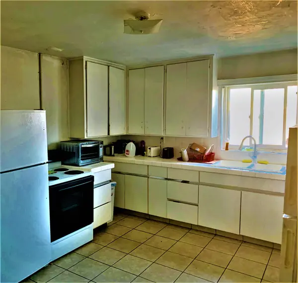 327 E Southern Ave, Phoenix, AZ 85040