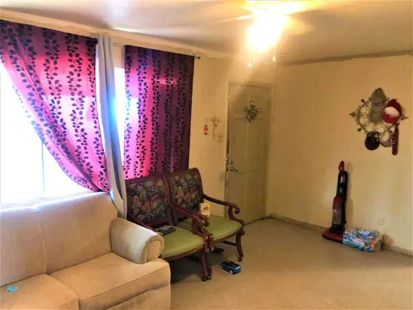 6809 N 54th Dr, Glendale, AZ 85301