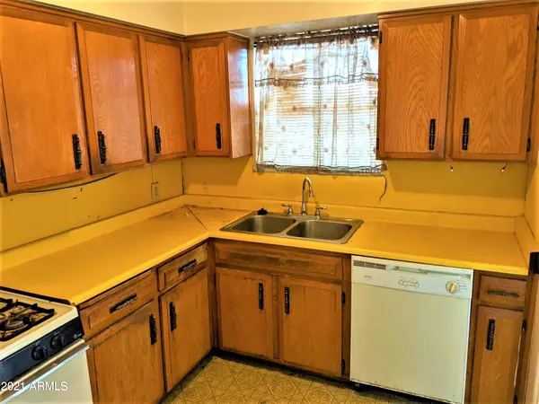 3539 E Pierce St Phoenix, Az 85008,