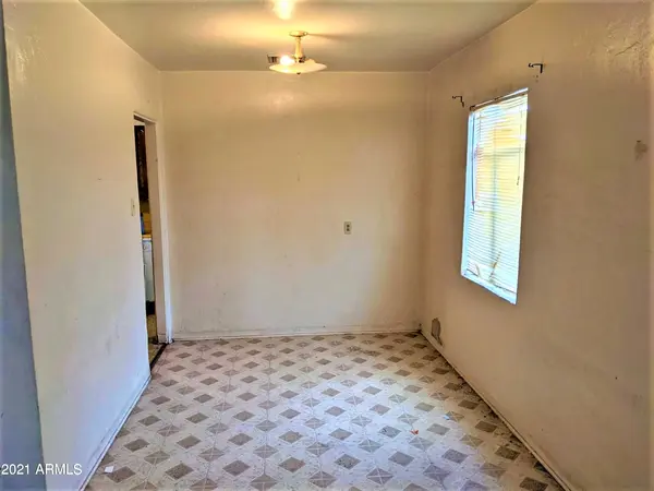 3539 E Pierce St Phoenix, Az 85008,