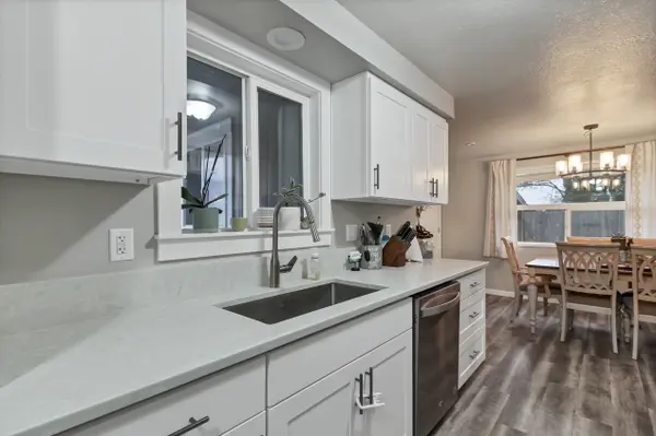 654 NW Brentwood St, Dallas, OR 97338