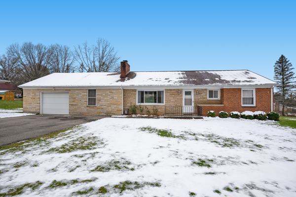 223 Sunset Dr, New Castle, PA 16105