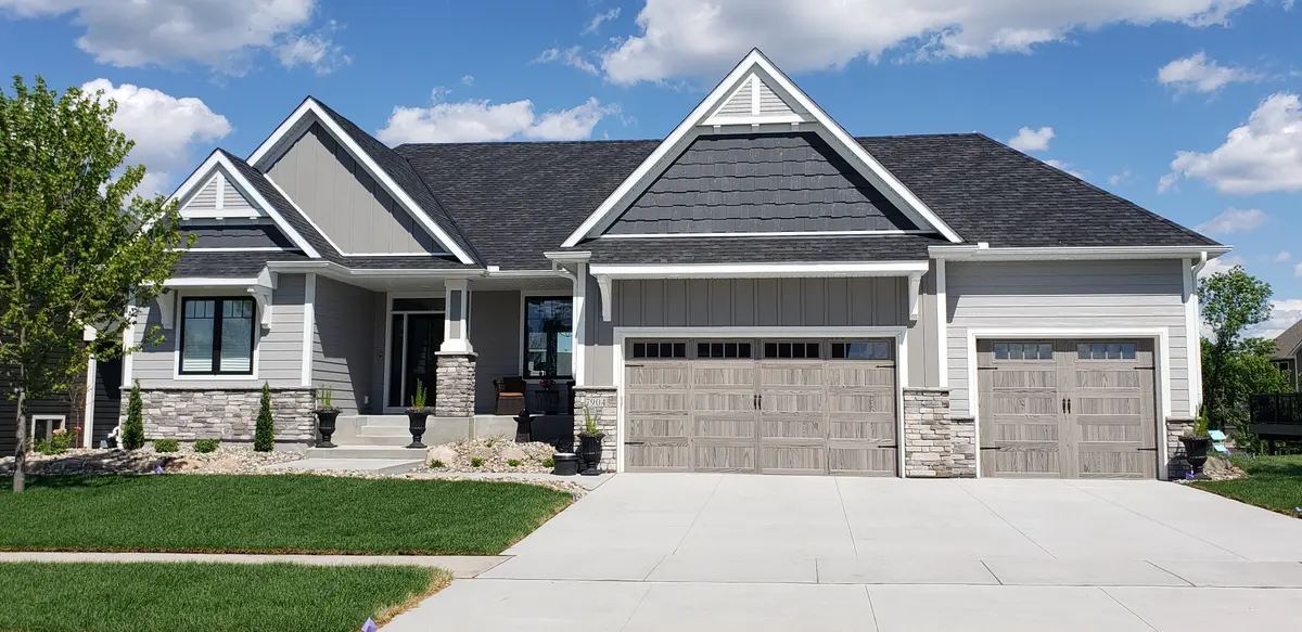 7904 Shadyview Lane North, Maple Grove, MN 55311