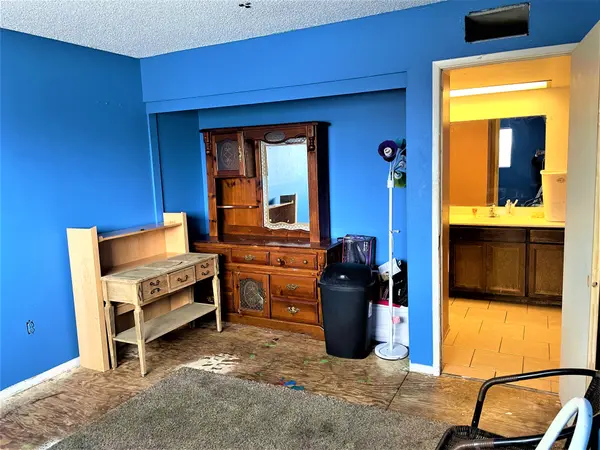 14216 N 45th Ave, Glendale, AZ 85306