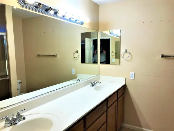 3122 E Villa Rita Dr, Phoenix, AZ 85032