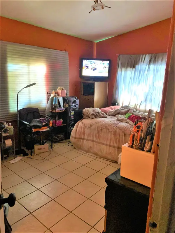 1640 N 38th Dr. Phoenix, Az 85009,
