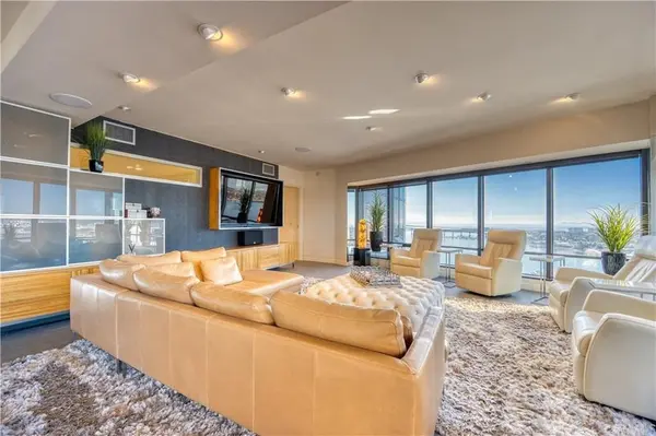 200 E Harbor Dr #3602, San Diego, CA 92101