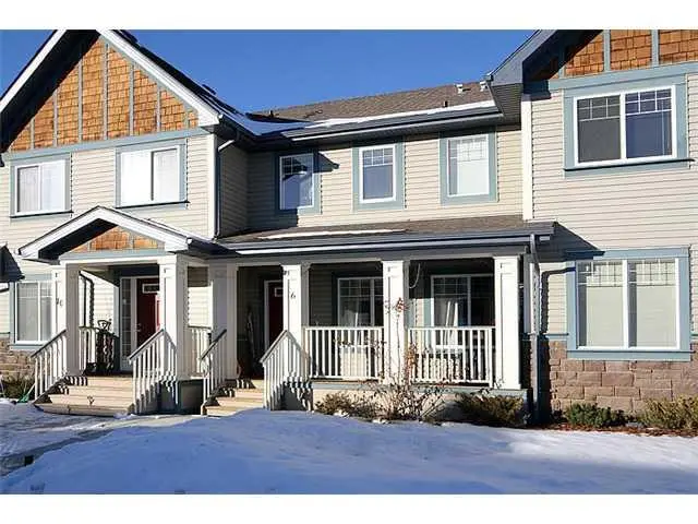 6 Copperpond Pl SE, Calgary, AB T2Z 0L6