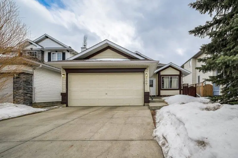 109 Chaparral Rd SE, Calgary, AB T2X 3J8