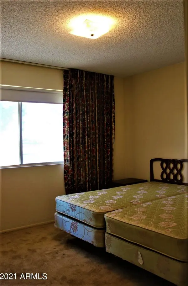 9810 N Balboa Dr, Sun City, AZ 85351