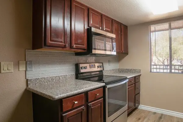 5116 River Glen Drive #231, Las Vegas, NV 89103