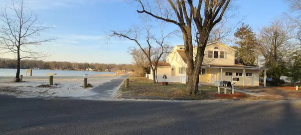 2508 Lakeside Dr, Williamstown, NJ 08094