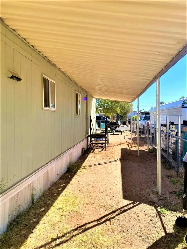 514 S 98th Pl, Mesa, AZ 85208