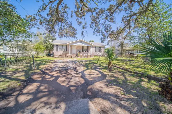 9 Cloverland Ct, Pensacola, FL 32505
