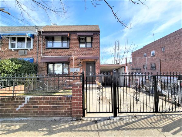 647 Jerome St, Brooklyn, NY 11207