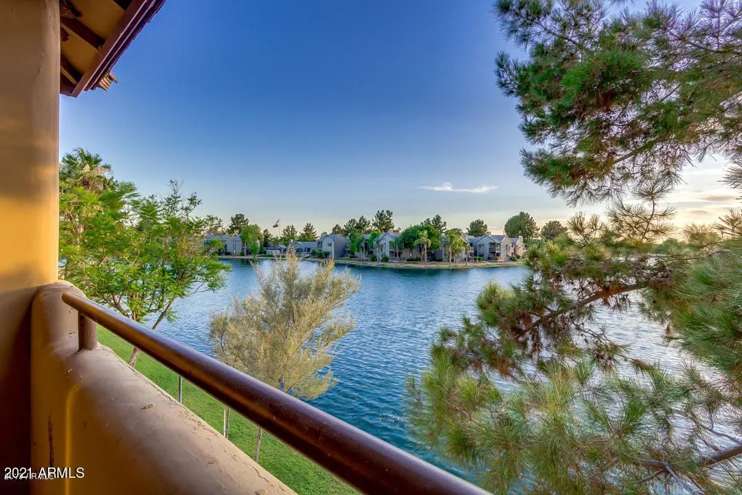 1825 West Ray Road, Chandler, AZ 85224